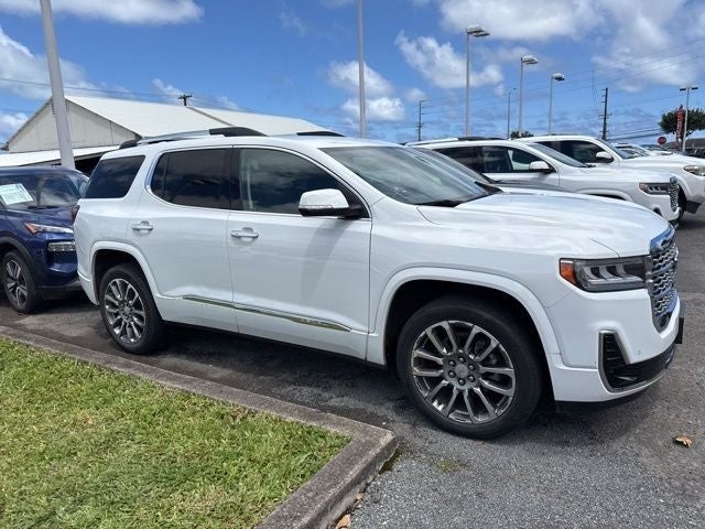 2023 GMC Acadia Denali