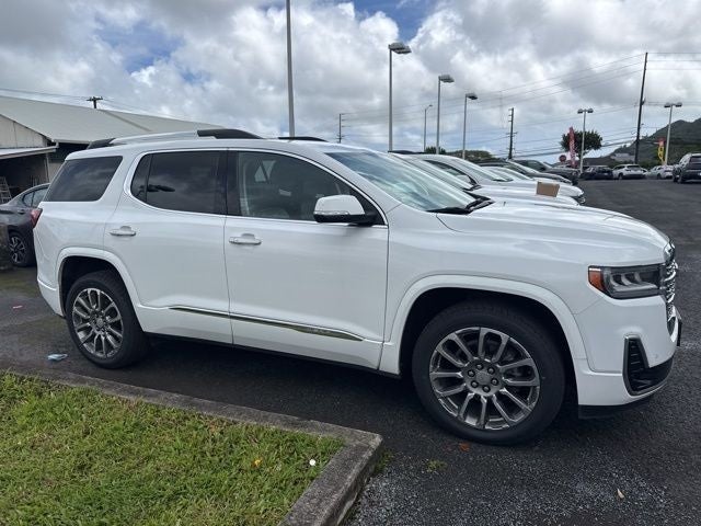 2023 GMC Acadia Denali