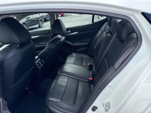 2023 Nissan Maxima SV