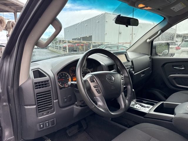 2015 Nissan Titan SV