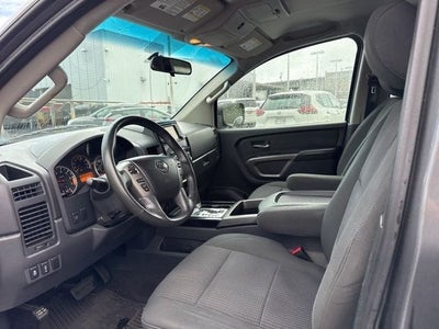 2015 Nissan Titan SV