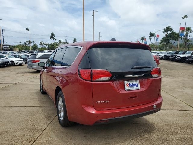2025 Chrysler Voyager LX