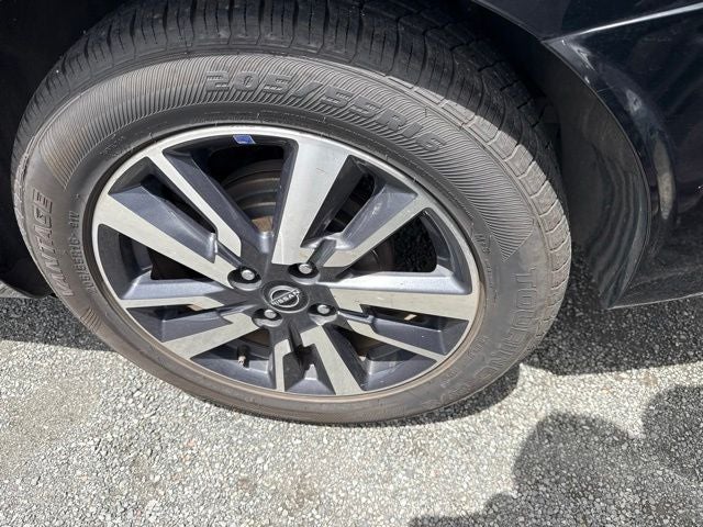 2023 Nissan Versa 1.6 SV