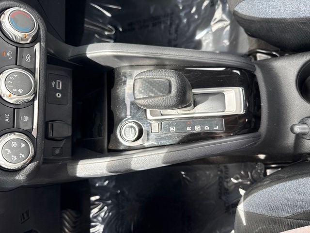 2023 Nissan Versa 1.6 SV