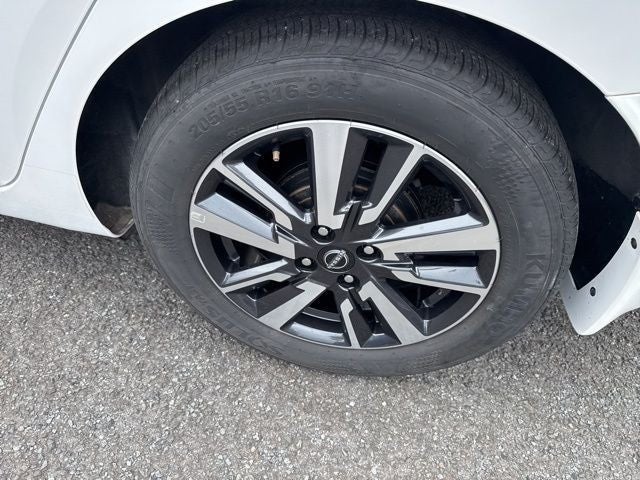 2024 Nissan Versa 1.6 SV