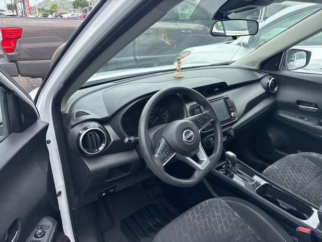 2022 Nissan Kicks SV