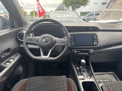 2021 Nissan Kicks SR