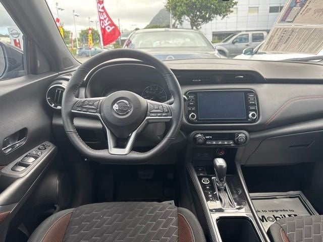 2021 Nissan Kicks SR
