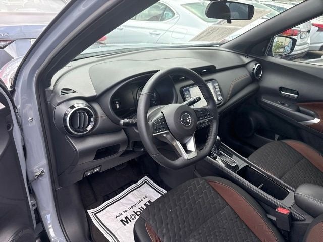 2021 Nissan Kicks SR