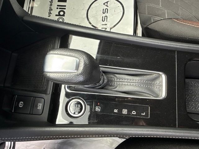2021 Nissan Kicks SR