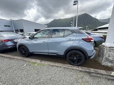 2021 Nissan Kicks SR