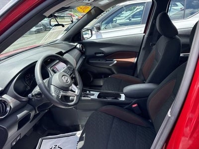 2023 Nissan Kicks SR