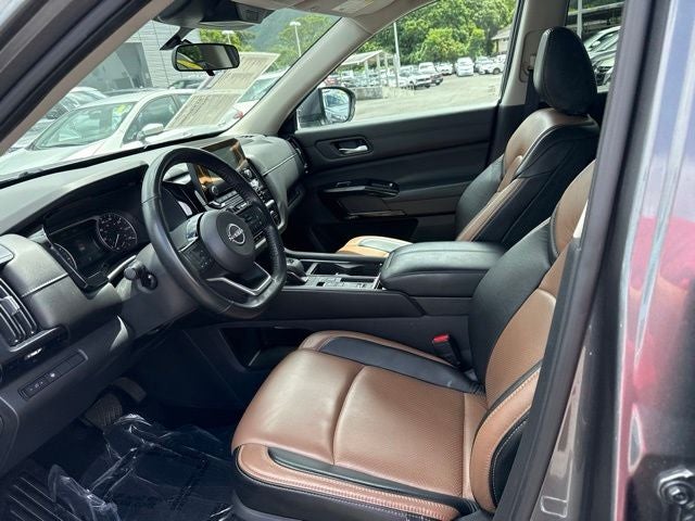 2022 Nissan Pathfinder SV