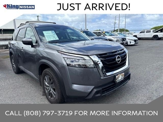2022 Nissan Pathfinder SV