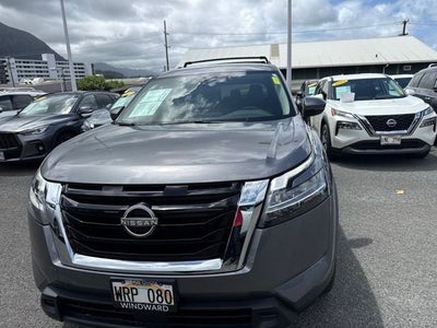 2022 Nissan Pathfinder SV