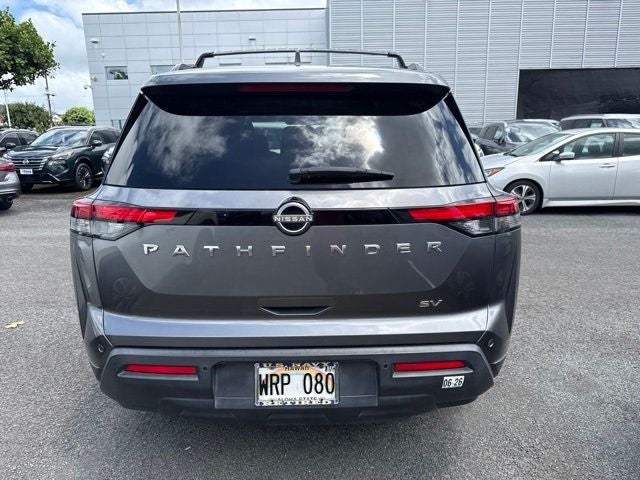 2022 Nissan Pathfinder SV