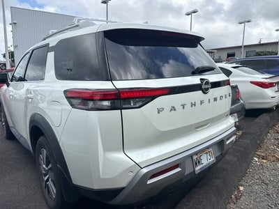 2023 Nissan Pathfinder SL