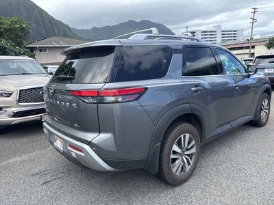 2023 Nissan Pathfinder SL