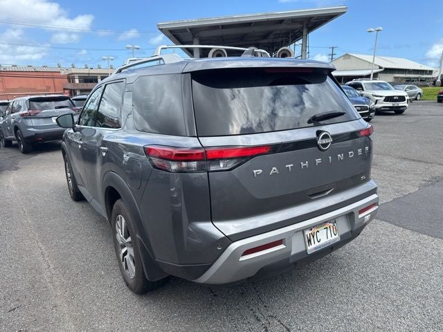 2023 Nissan Pathfinder SL