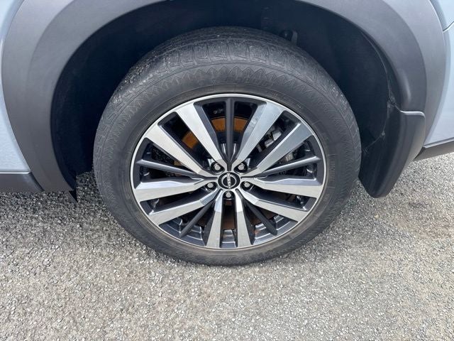 2022 Nissan Pathfinder Platinum
