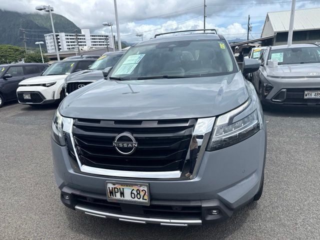 2022 Nissan Pathfinder Platinum