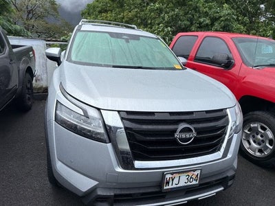 2023 Nissan Pathfinder Platinum