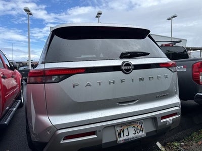 2023 Nissan Pathfinder Platinum