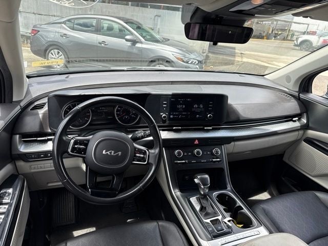 2022 Kia Carnival LX
